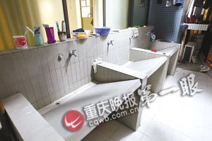 房間內改建的洗衣槽