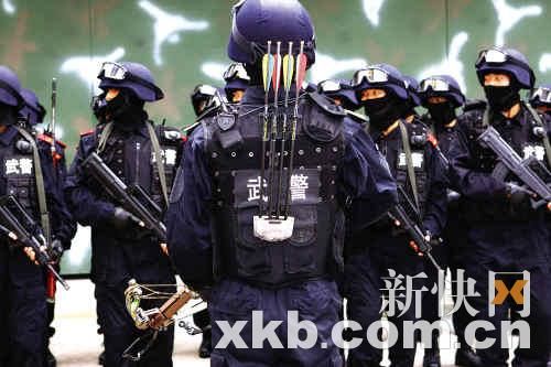 廣州武警特戰(zhàn)隊(duì)配發(fā)反恐儀器備戰(zhàn)亞運(yùn)安保(圖)