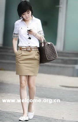 白色職業女裝
