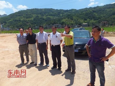寧德市體育局調(diào)研霞浦縣農(nóng)民體育健身活動(dòng)中心