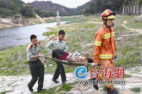 泉一女子與丈夫吵架到水庫欲輕生 路人下水救人