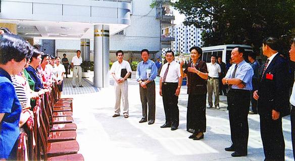 劉延?xùn)|接見省社院教職員工和學(xué)員