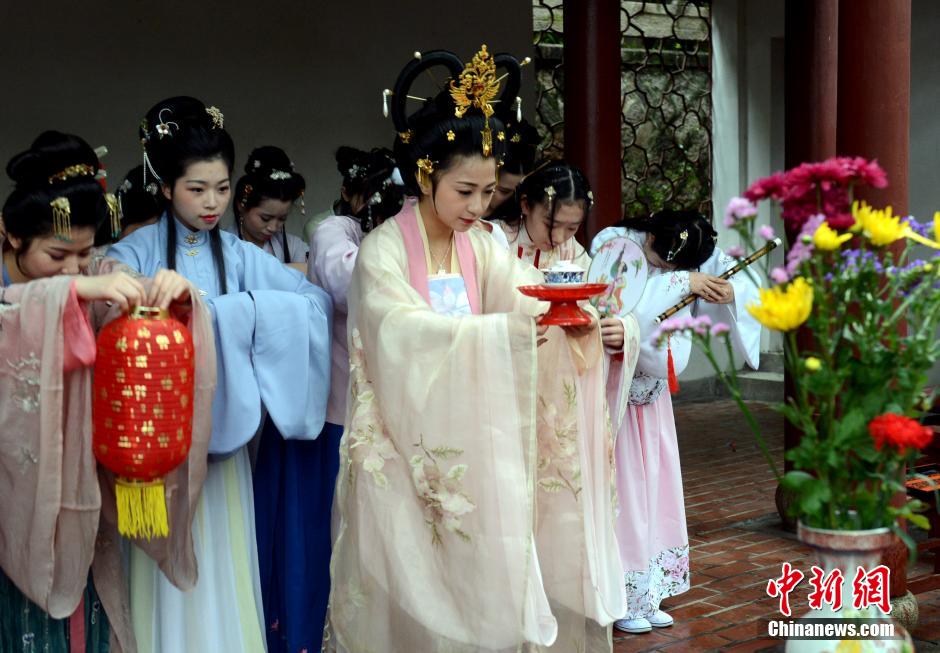 福州再現古老花朝祈福儀式　十二位少女為春祈福