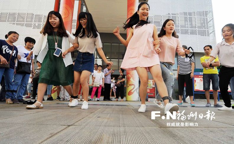 省、市聾協志愿者開展多項助殘助困、文明獻愛心活動