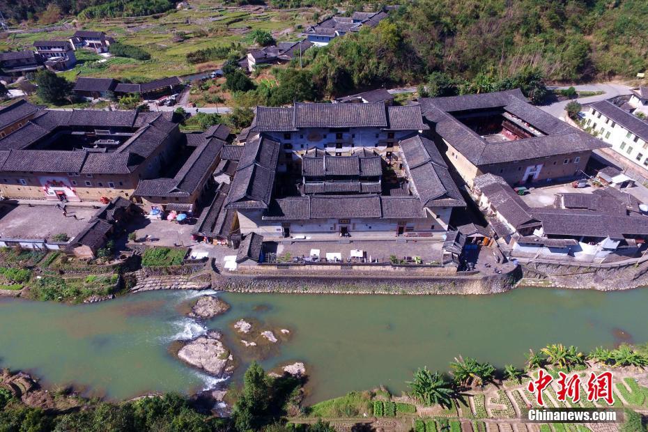 航拍壯美的永定土樓群：曾入選吉尼斯最大土樓