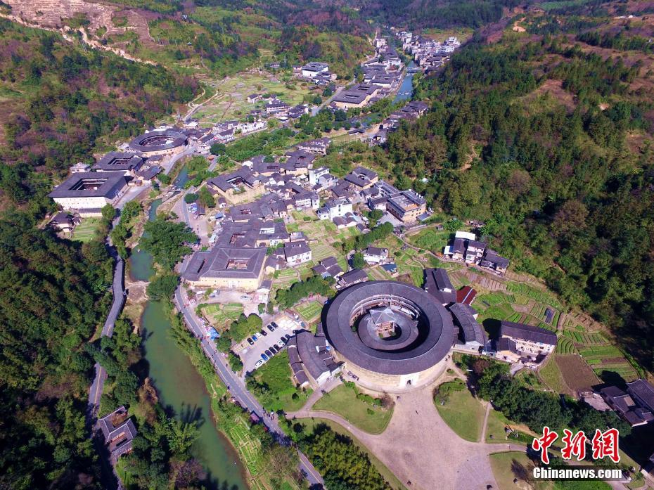 航拍壯美的永定土樓群：曾入選吉尼斯最大土樓